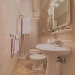 酒店 布里斯托尔酒店 拉瓦尼亚