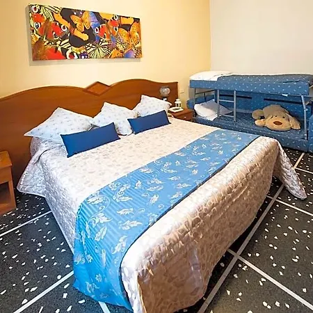 Bristol Hotel 3*